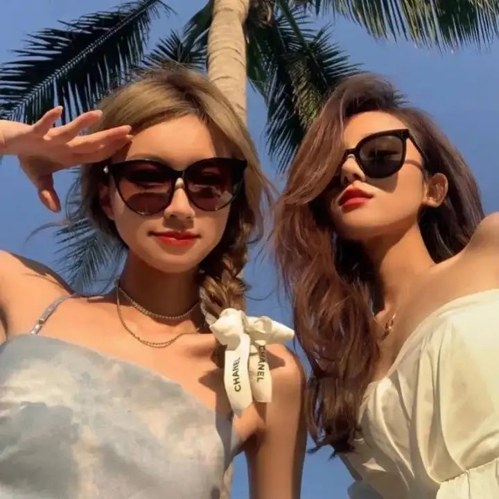 血色海湾背后